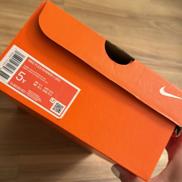 Nike Fed Runner 2(GS) - Picture 5 of 5